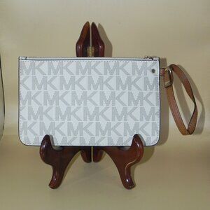 Michael Kors Signature Wristlet Jet Set Wallet Optic White Leather.